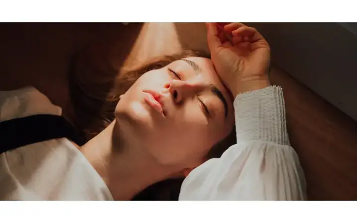 Giải Mã Giấc Mơ Thấy Quan Hệ Với Người Lạ: Ý Nghĩa Tâm Linh Và Góc Nhìn Khoa Học