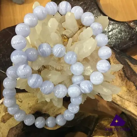 Giải Mã Giấc Mơ Thấy Vòng Tay: Điềm Báo Và Con Số May Mắn Ẩn Sau