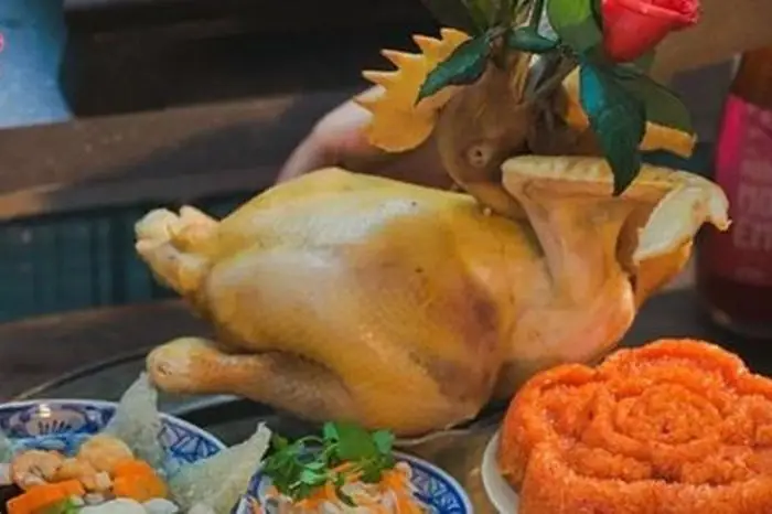 Giao Thừa Cúng Gà Gì? Giải Đáp Chi Tiết Và Ý Nghĩa Phong Tục