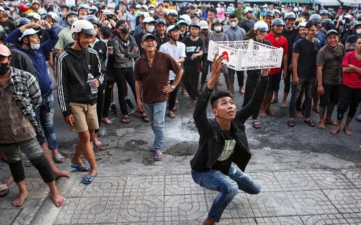 Nghiên Cứu Văn Hóa 'giật Đồ Cúng Cô Hồn': Từ Truyền Thống Đến Thực Trạng Đáng Báo Động