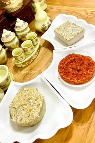 Nhiều Người Tò Mò Về Món Giò Chả Dát Vàng Đang Gây "sốt" Trong Ngày Vía Thần Tài Năm Nay.