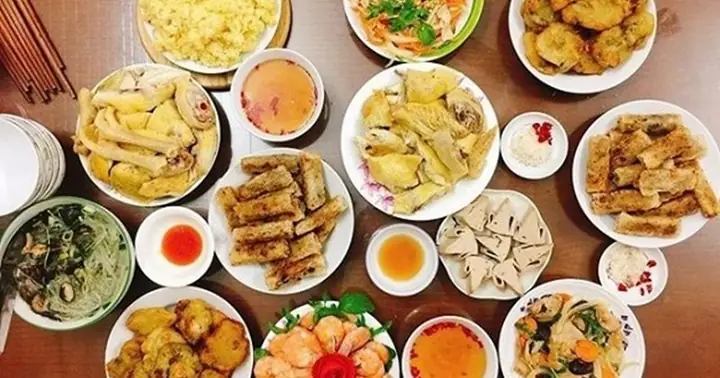 Gợi Ý 3 Món Mặn Không Thể Thiếu Trong Mâm Cơm Cúng Rằm Tháng 7