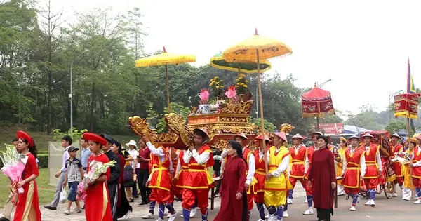 Thực Hành Tín Ngưỡng Thờ Cúng Hùng Vương: Lan Tỏa Một Truyền ...