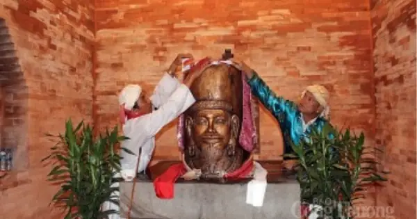 Lễ Mở Cửa Tháp, Cầu Mong Sức Khỏe Bình An Của Người Chăm