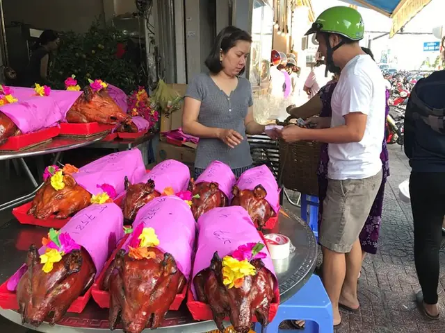 Heo Quay Cúng Tổ Ngành: Lễ Vật Không Thể Thiếu Cho Lòng Thành Kính Tổ Tiên