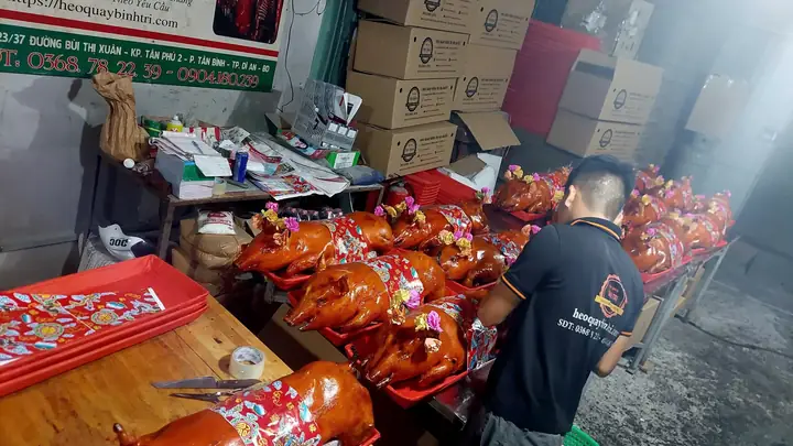 Top 5 Địa Chỉ Heo Quay Sữa Cúng Giỗ Ngon, Uy Tín Nhất Bình Dương