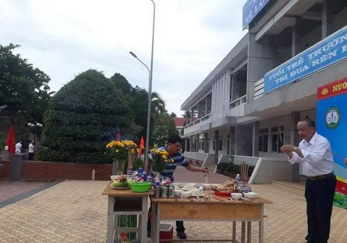 Phân Tích Và Làm Rõ Sự Thật Về Hình Ảnh 'cúng Bái' Tại Lễ Khai Giảng Ở Đắk Lắk