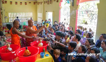 Lễ Chịu Tuổi Của Người Khmer Nam Bộ