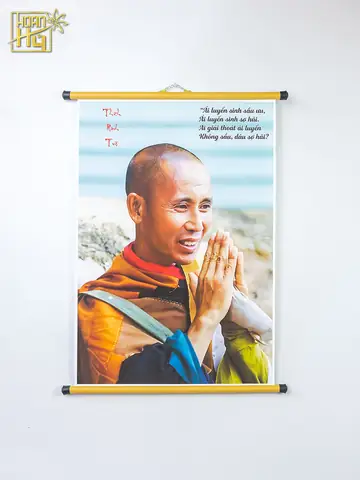 Tranh Lụa Treo Tường Hình Thầy Thích Minh Tuệ Chắp Tay