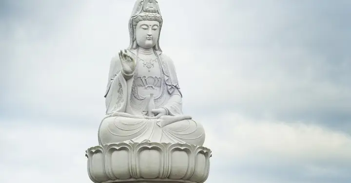 Ý Nghĩa Và Tác Dụng Của Việc Sở Hữu Hình Phật Mẹ Quan Âm Đẹp
