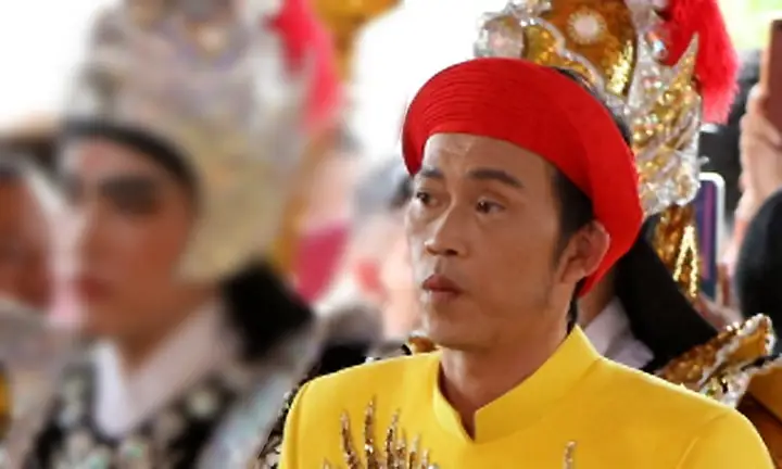 Hoài Linh Và Lễ Cúng Tổ: Nét Văn Hóa Tôn Sư Trọng Đạo Trong Làng Nghệ Thuật Việt