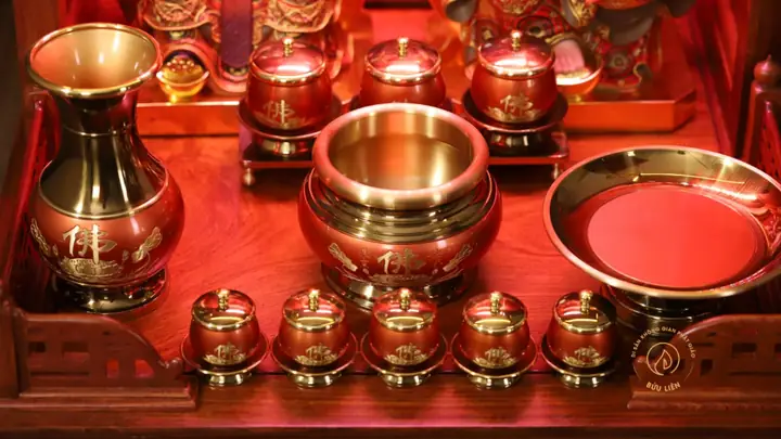 Cách Để Hũ Gạo Muối Nước Trên Bàn Thờ Thần Tài Ông Địa