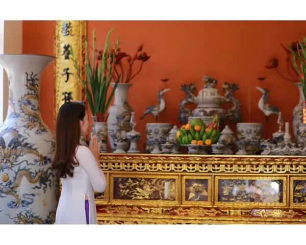 Hướng Dẫn Cách Thờ Cúng Đúng Với Truyền Thống Dân Gian - Bàn ...