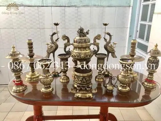 Bộ Đồ Thờ Đầy Đủ Gồm Những Gì ? – Đồng Đông Sơn Bộ Đồ Thờ Đầy Đủ Gồm Những Gì ? – Đồng Đông Sơn