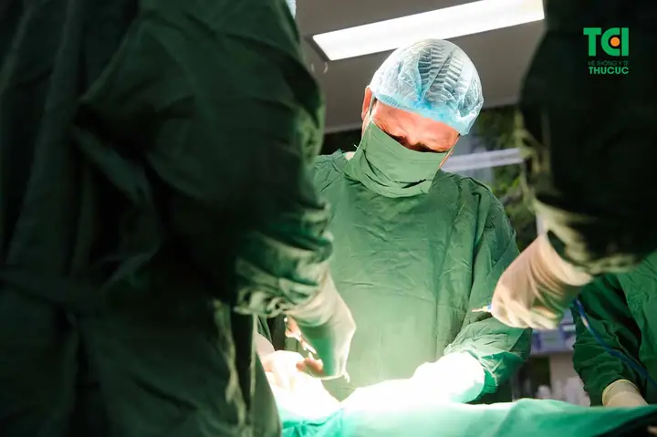 Phụ Nữ Bị U Xơ Tử Cung Khi Nào Nên Mổ? Có Nguy Hiểm Không?