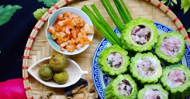 Canh Khổ Qua Không Thể Thiếu Trong Mâm Cơm Ngày Tết Của Người ...