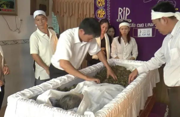 Những Điều Cần Biết Về Nghi Thức Nhập Liệm Cho Người Mới Mất