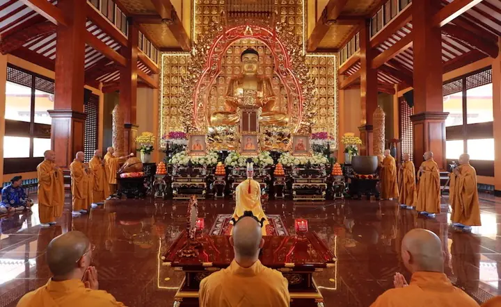 Cách Thực Hiện Nghiệp Thức Cúng Hương Linh Theo Phật Giáo