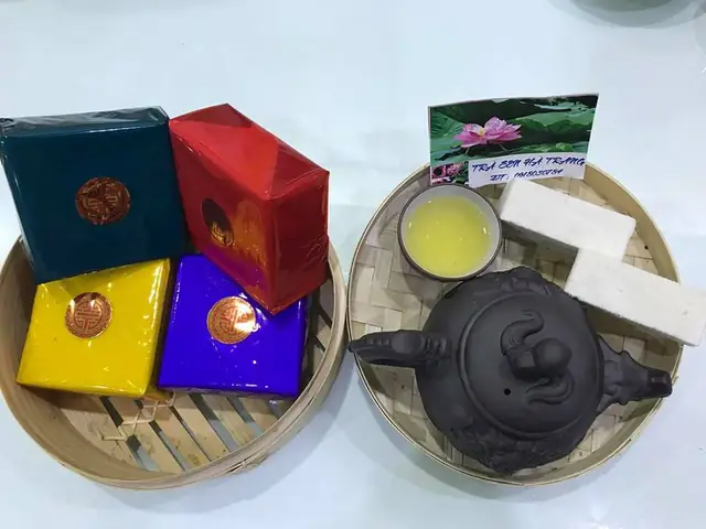 Cúng Thánh Mẫu: Cẩm Nang Toàn Tập Về Nghi Thức, Văn Khấn Và Ý Nghĩa Tâm Linh