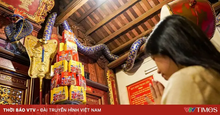 Độc Đáo Tục Thờ Rắn Thanh Xà – Bạch Xà Tại Đền Kỳ Cùng