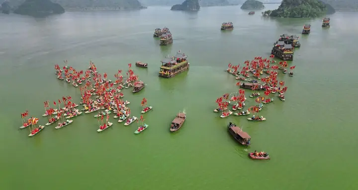 Chùa Tam Chúc Miễn Phí Xe Điện Và Thuyền Cho Du Khách Chiêm Bái ...