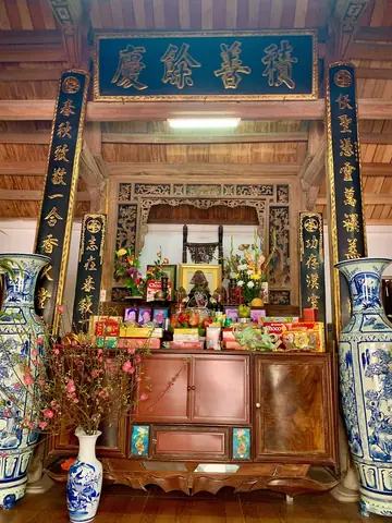 Tổng Quan Về Không Gian Thờ Cúng Tổ Tiên: Vị Trí, Quy Tắc Và Ứng Dụng Trong Nhà Hiện Đại