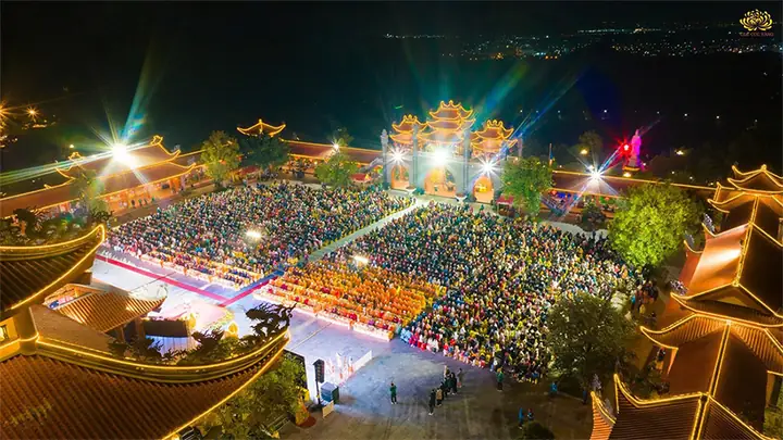 Kinh Công Đức Cúng Dường Xá Lợi Một Đồng Tiền Vàng - Bàn Tay ...