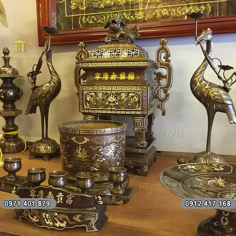Kinh Nghiệm Chọn Mua Đồ Đồng Thờ Cúng: Bỏ Túi 3 Tiêu Chí Vàng Để Tránh Mua Lầm Hàng Giả, Hàng Kém Chất Lượng