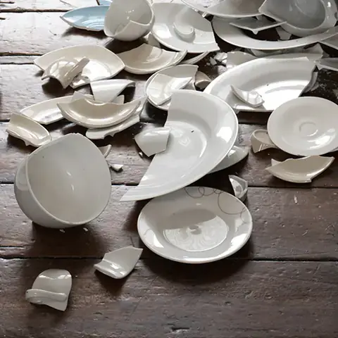 Mùng 1 Đầu Tháng Làm Vỡ Đĩa Có Sao Không? Giải Mã Tâm Lý, Phong ...