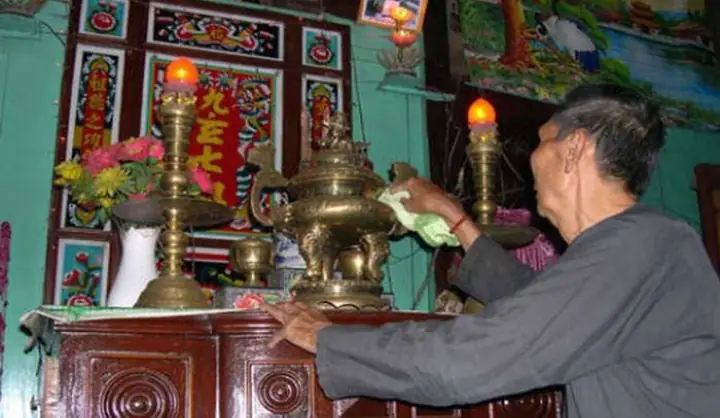 Cẩm Nang Lau Dọn Bàn Thờ Cúng Ông Công, Ông Táo Chuẩn Tâm Linh