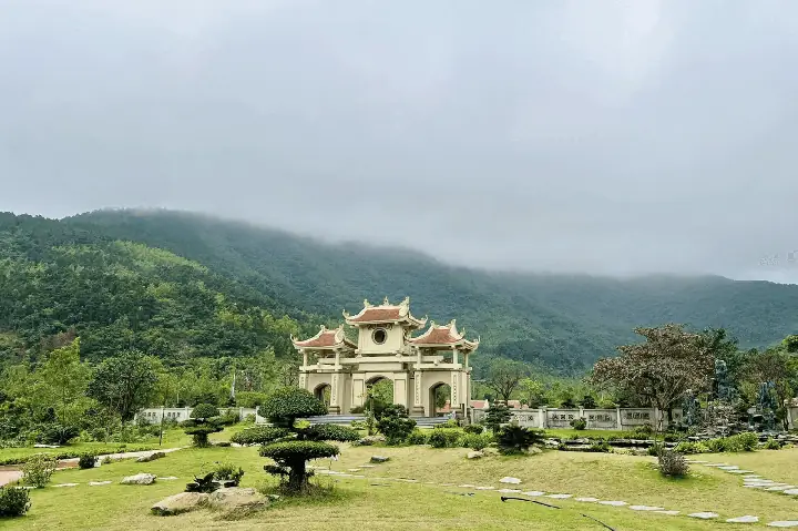 Lễ Hội Đền Liễu Hạnh Công Chúa - Đèo Ngang