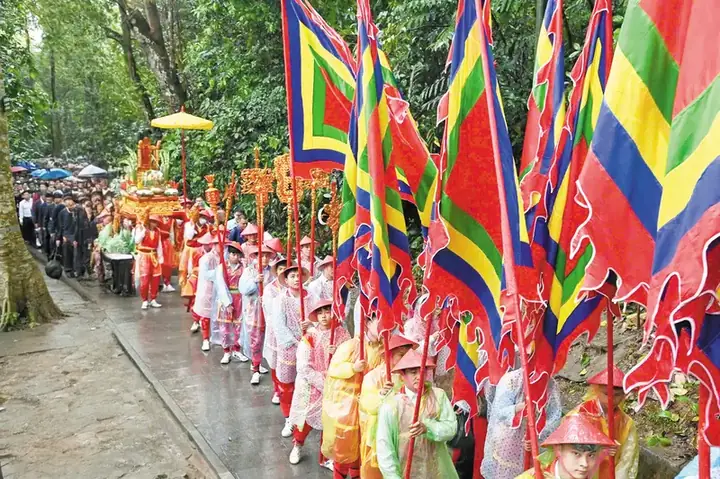 Hướng Về Nguồn Cội Tiên - Rồng!