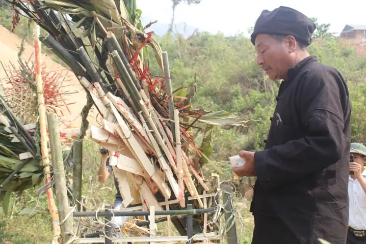 Lễ Cúng Bản Của Người Si La