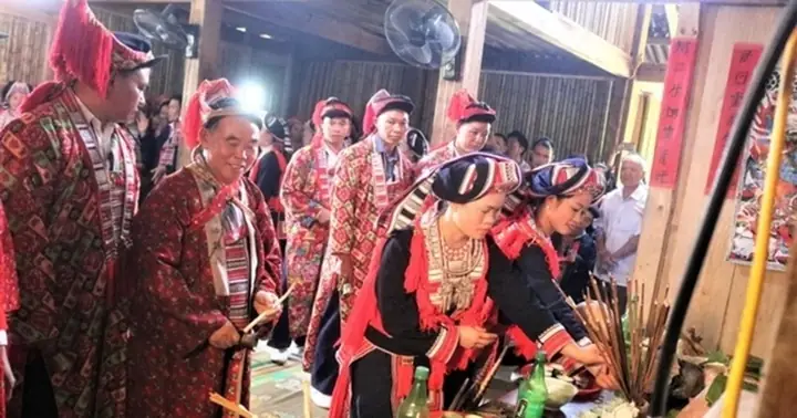 Lễ Cúng Bàn Vương - Hướng Người Dao Về Nguồn Cội