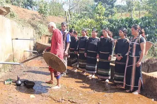 Lễ Cúng Bến Nước Của Người Êđê: Từ Ý Nghĩa Tâm Linh Đến Ý Thức ...