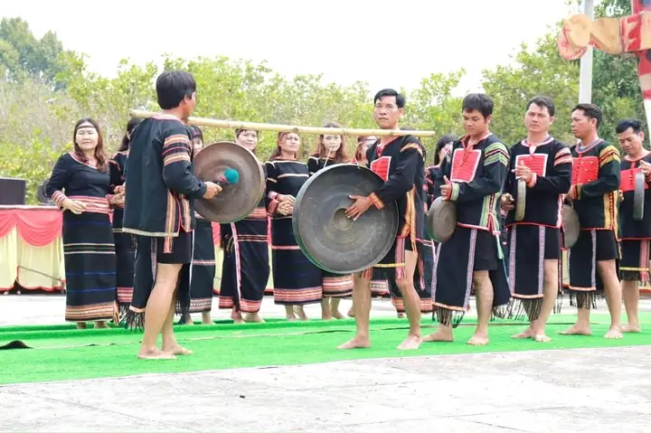 Vho - Ubnd Huyện Phú Thiện Vừa Tổ Chức Phục Dựng Lễ Cầu Mưa Của Yang Pơtao Apui (vua Lửa) Năm 2025 Tại Khu Di Tích Lịch Sử - Văn Hóa Quốc Gia Plei Ơi, Xã Ayun Hạ, Huyện Phú Thiện (gia Lai).