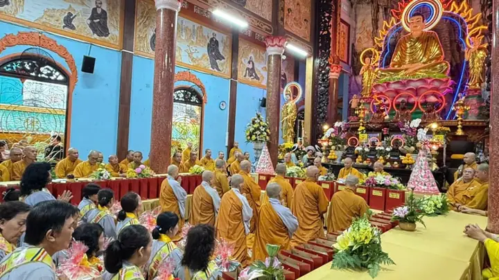 Tp.hcm: Lễ Tác Pháp Tự Tứ Và Dâng Y Cúng Dường Tại Đạo Tràng An ...