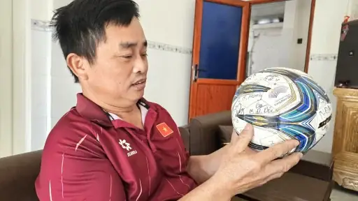 Bố Của Tiền Đạo Nguyễn Đình Bắc: “ngày Trước Đều Gọi Nó Là Bắc Còi, Vì Nó Nhỏ Lắm'