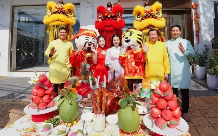 Chọn Người Mở Hàng, Khai Trương Cho 12 Con Giáp Năm 2026