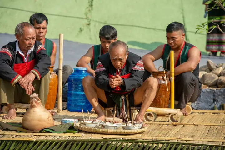 Lễ Cúng Nước Của Người M'nông