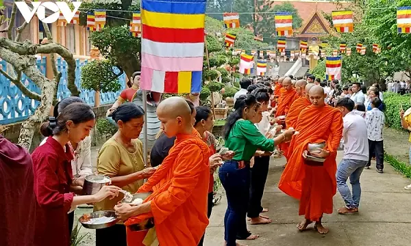 Nét Mới Trong Lễ Sen Đôn Ta (cúng Ông Bà) Của Đồng Bào Khmer ...