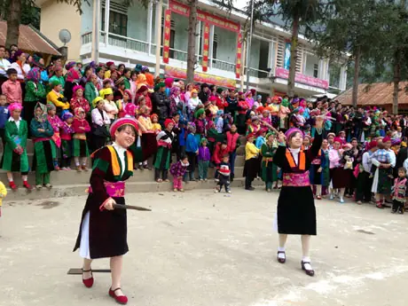 Lễ Cúng Rừng Của Người Nùng