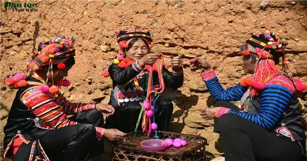 Về Ka Lăng Chung Vui "lễ Cúng Thần Rừng" Của Người Hà Nhì | Dân ...