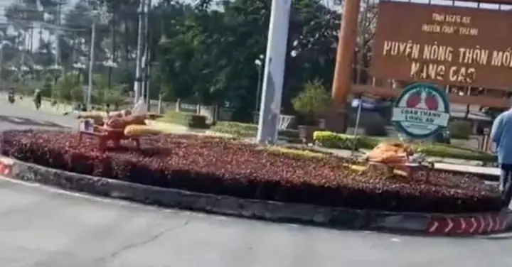 Sự Thật Bà Bán Nước Mía Trúng Số Đặc Biệt, Cúng 5 Con Heo Quay ...