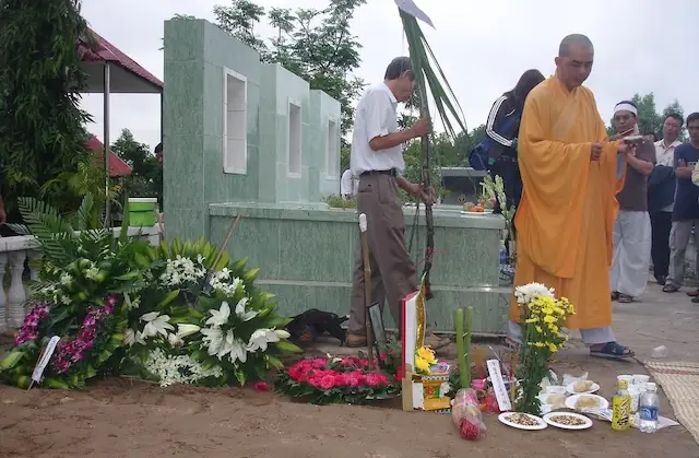 Nghi Thức Cúng Mở Cửa Mả