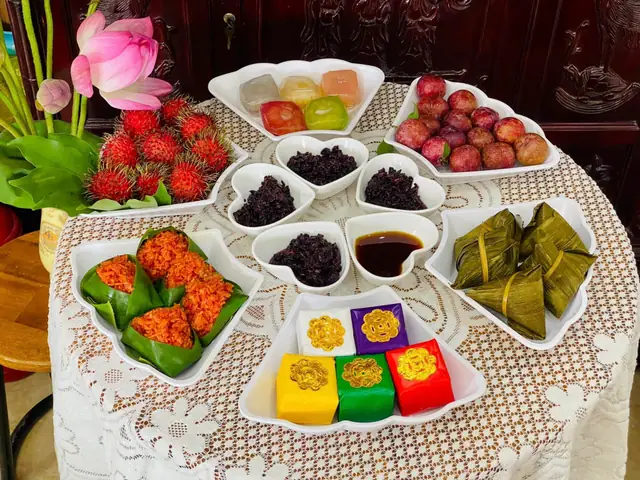 Cẩm Nang Chuẩn Bị Mâm Lễ Cúng Tết Đoan Ngọ 2026: Sự Khác Biệt Độc Đáo Giữa 3 Miền