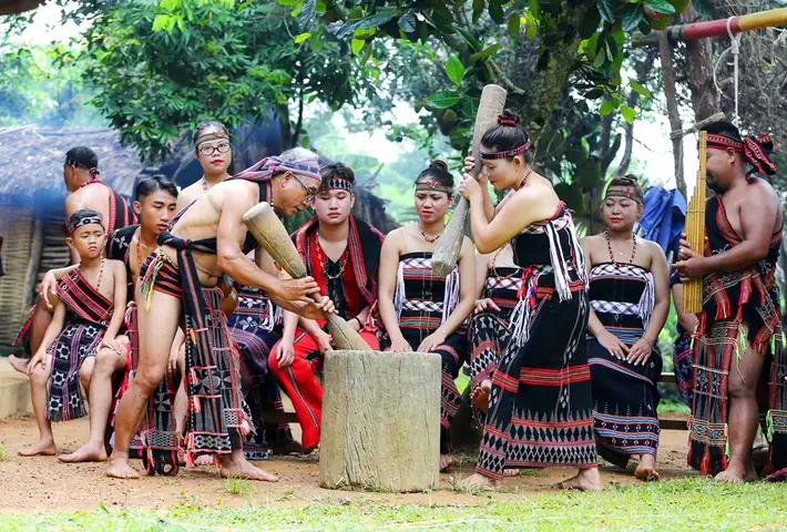 Lễ Hội Cúng Thần Rừng: Nét Văn Hóa Đặc Sắc Của Người Cơ Tu Và Ý Nghĩa Tâm Linh Sâu Sắc