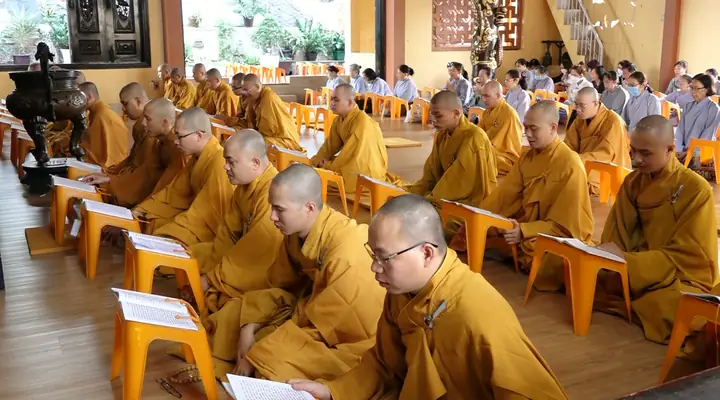 Lễ Sớt Bát Cúng Dường: Ý Nghĩa, Quy Trình Và Những Điều Phật Tử Cần Biết