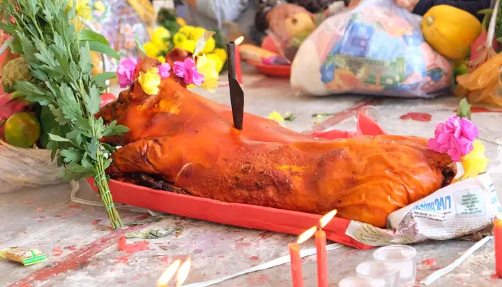 Cẩm Nang Lễ Vật Cúng Dinh Thầy Thím: Bài Cúng, Lễ Phẩm Và Những Điều Cần Biết