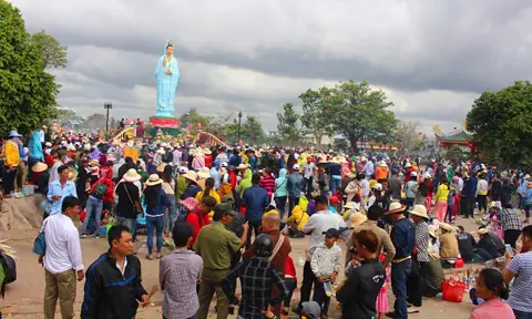 Lễ Vật Cúng Mẹ Nam Hải: Những Điều Cần Biết Và Chuẩn Bị Đúng Phong Tục